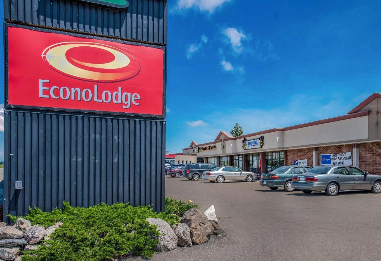 Econo Lodge Альберт-Ли Экстерьер фото